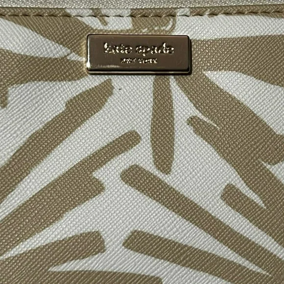 Kate Spade Wristlet - Picture 4 of 5
